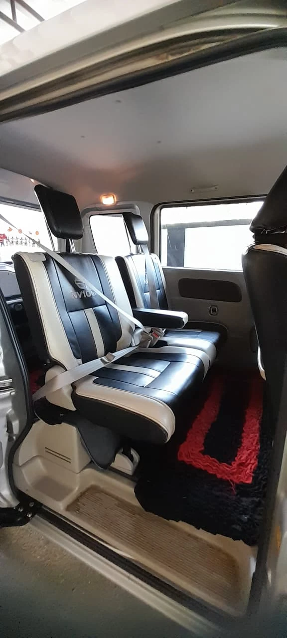 Nissan Clipper Mini Van